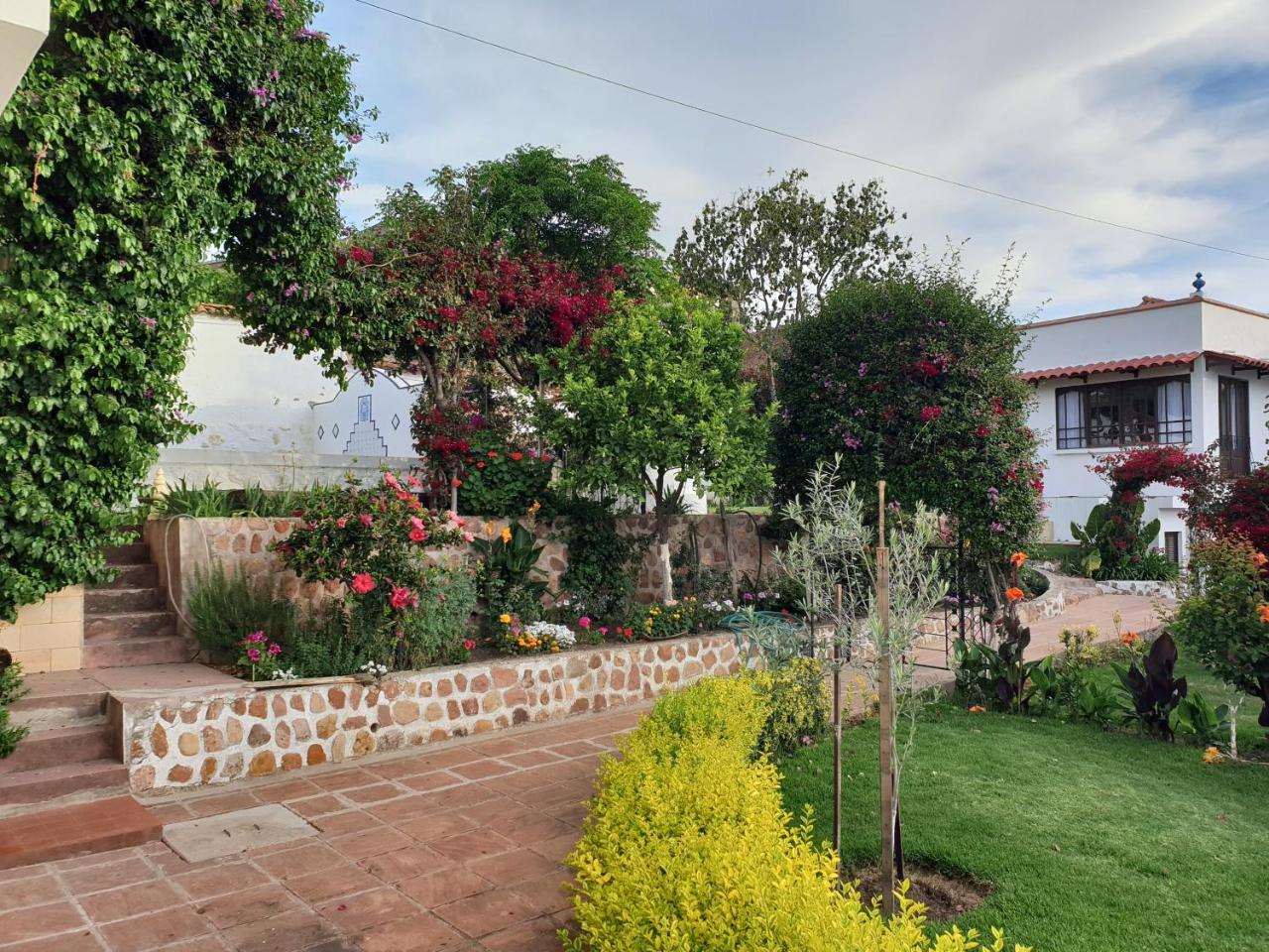 El Jardin De Su Merced B&B ซูเกร ภายนอก รูปภาพ